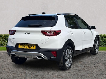 Used Kia Stonic 2023 for sale - 78364397: Photo