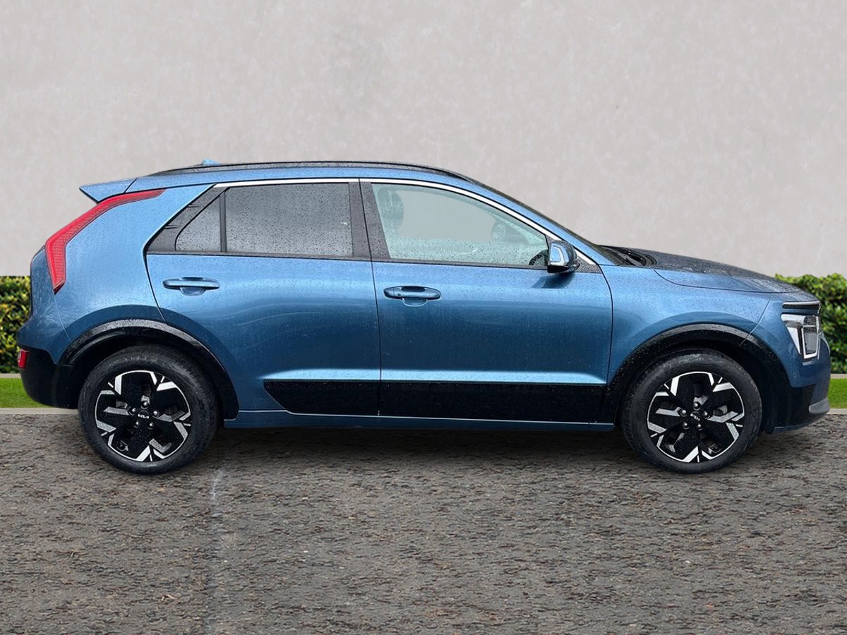 Used Kia Niro 2023 for sale - 77884525: Photo 2