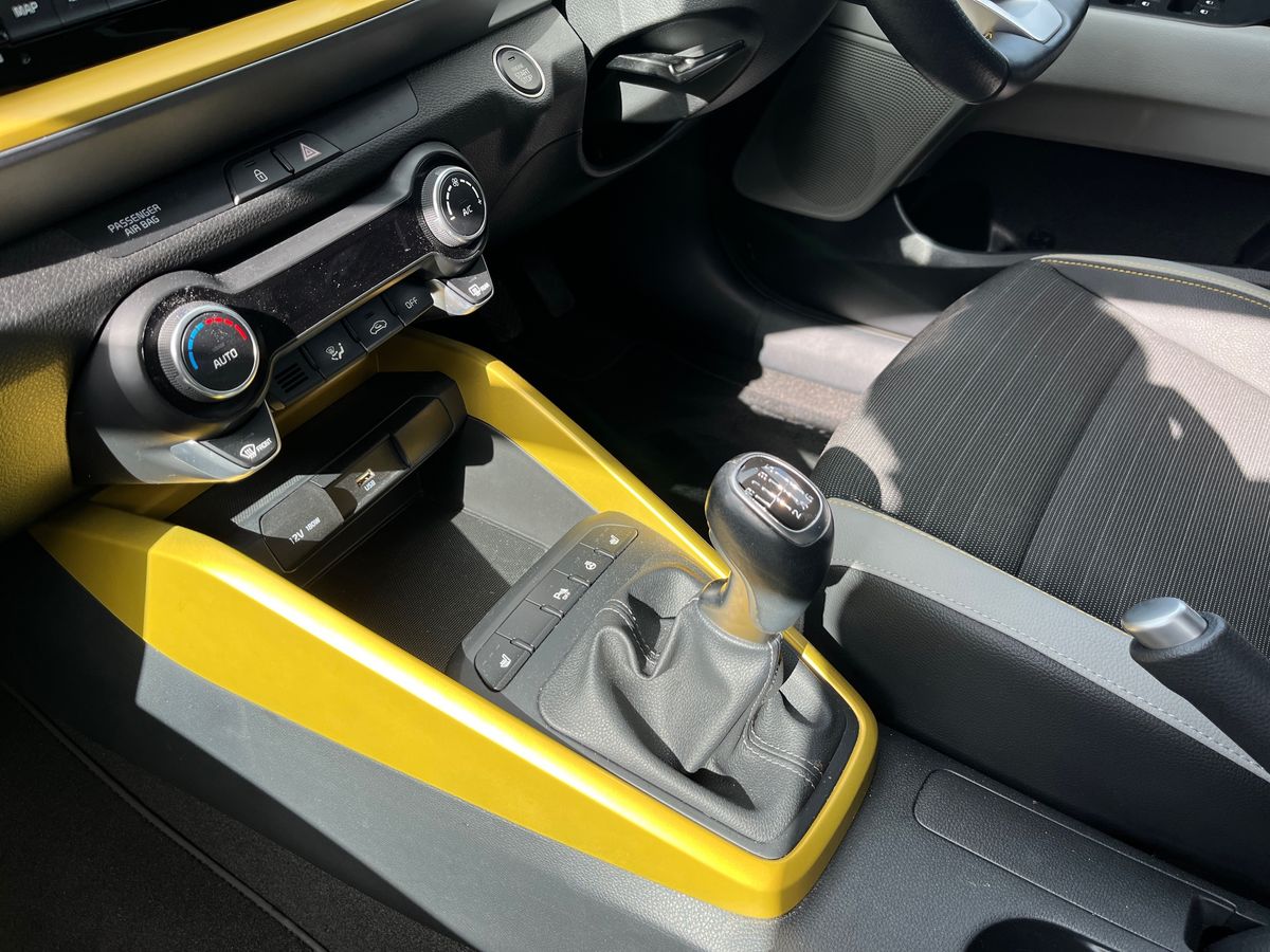 Used Kia Stonic 2023 for sale - 77884521: Photo 15