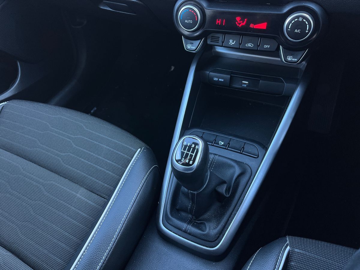 Used Kia Stonic 2023 for sale - 77884492: Photo 15