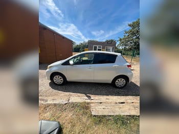 Used Toyota Yaris 2013 for sale - 79634128: Photo