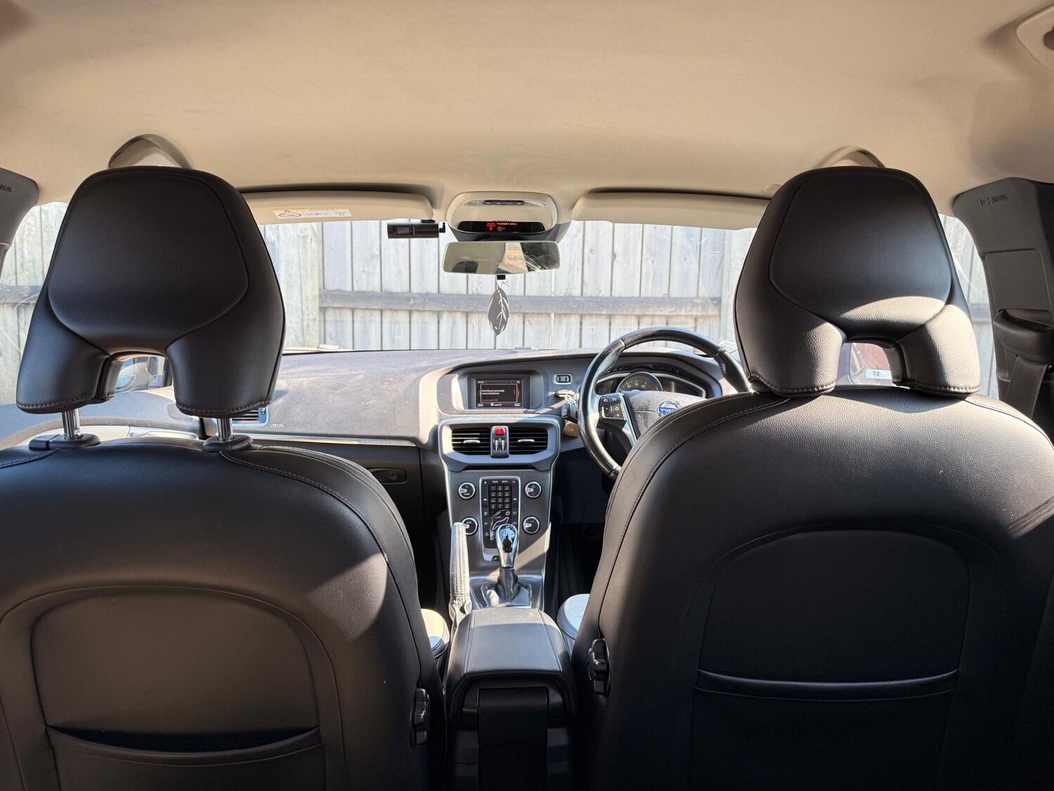 Used Volvo V40 2014 for sale - 77947375: Photo 13