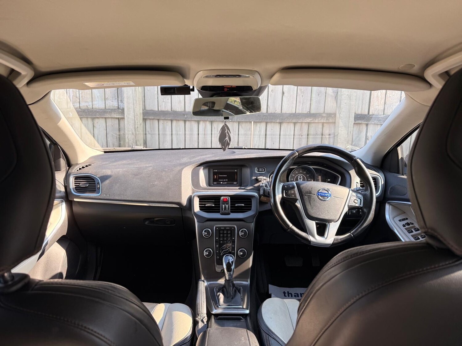 Used Volvo V40 2014 for sale - 77947375: Photo 14