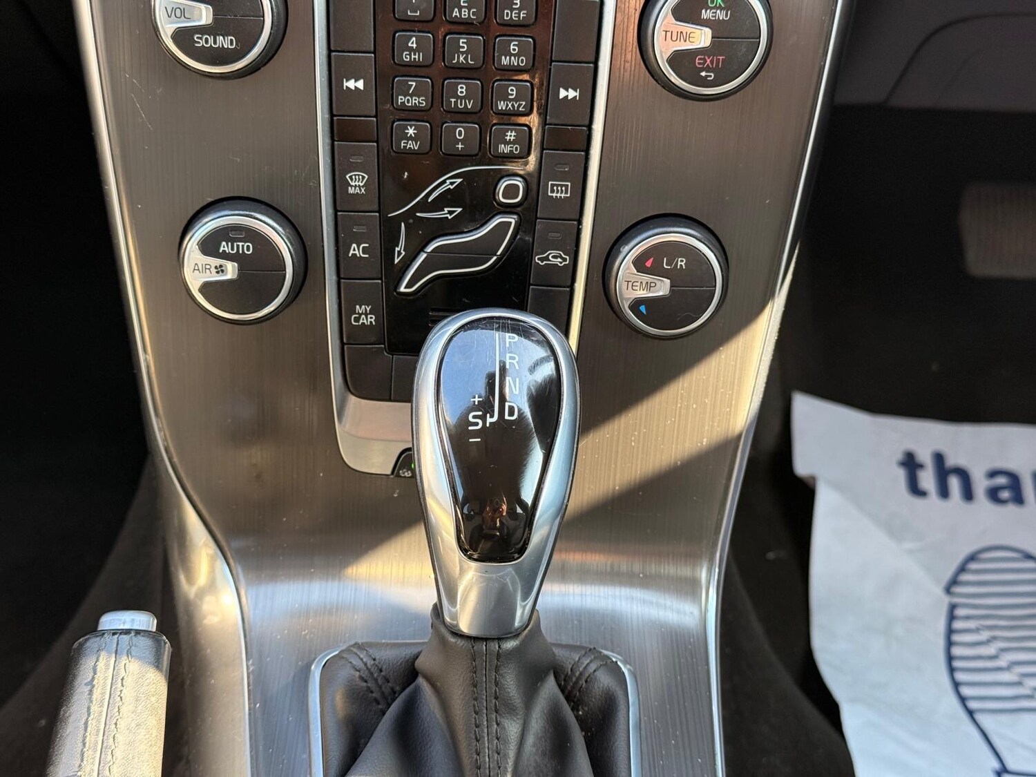 Used Volvo V40 2014 for sale - 77947375: Photo 17