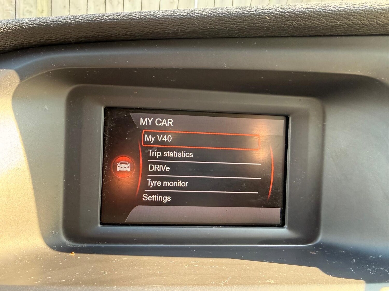 Used Volvo V40 2014 for sale - 77947375: Photo 20