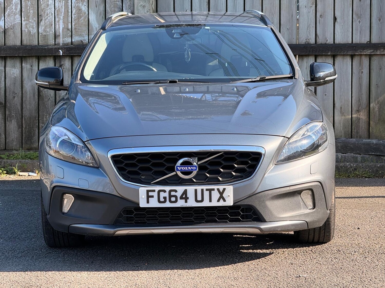 Used Volvo V40 2014 for sale - 77947375: Photo 3