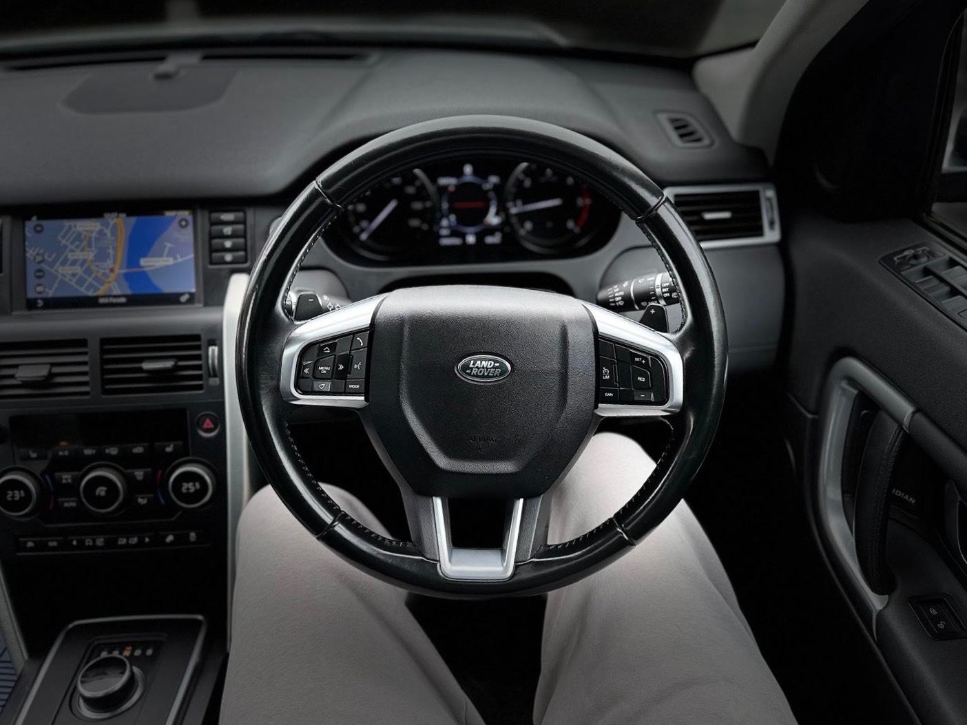 Used Land Rover Discovery Sport 2016 for sale - 77798679: Photo 17