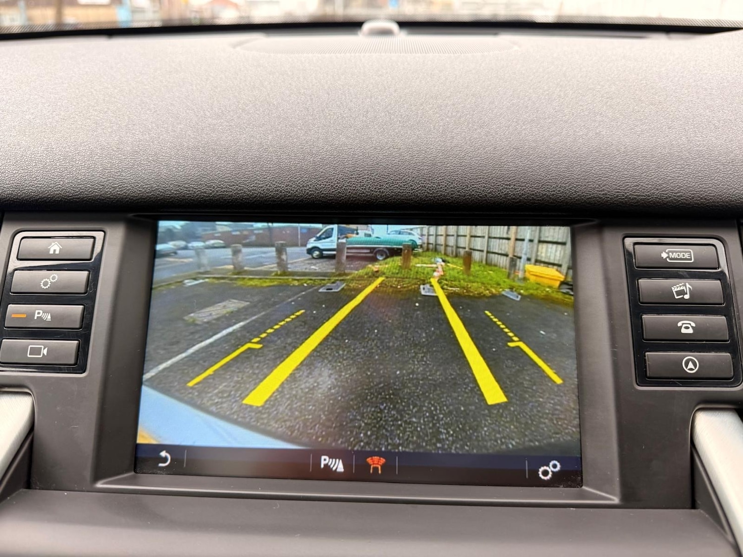 Used Land Rover Discovery Sport 2016 for sale - 77798679: Photo 26