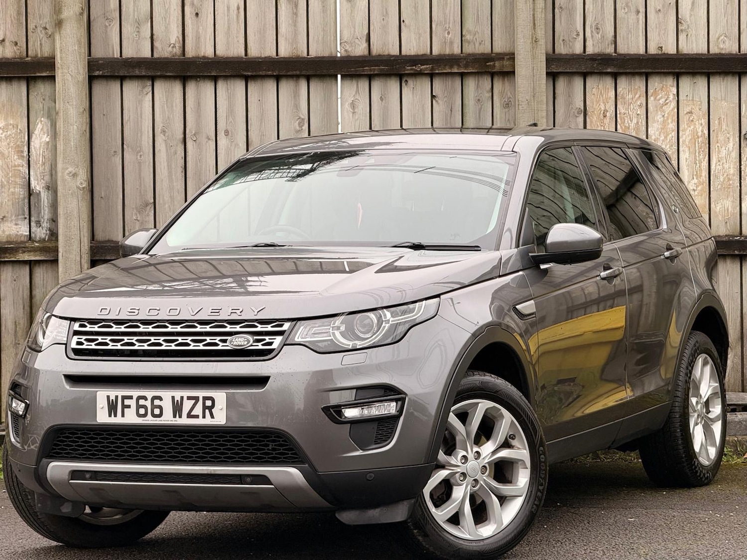 Used Land Rover Discovery Sport 2016 for sale - 77798679: Photo 4
