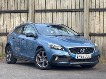 Used Volvo V40 2015 for sale - 78387829: Photo