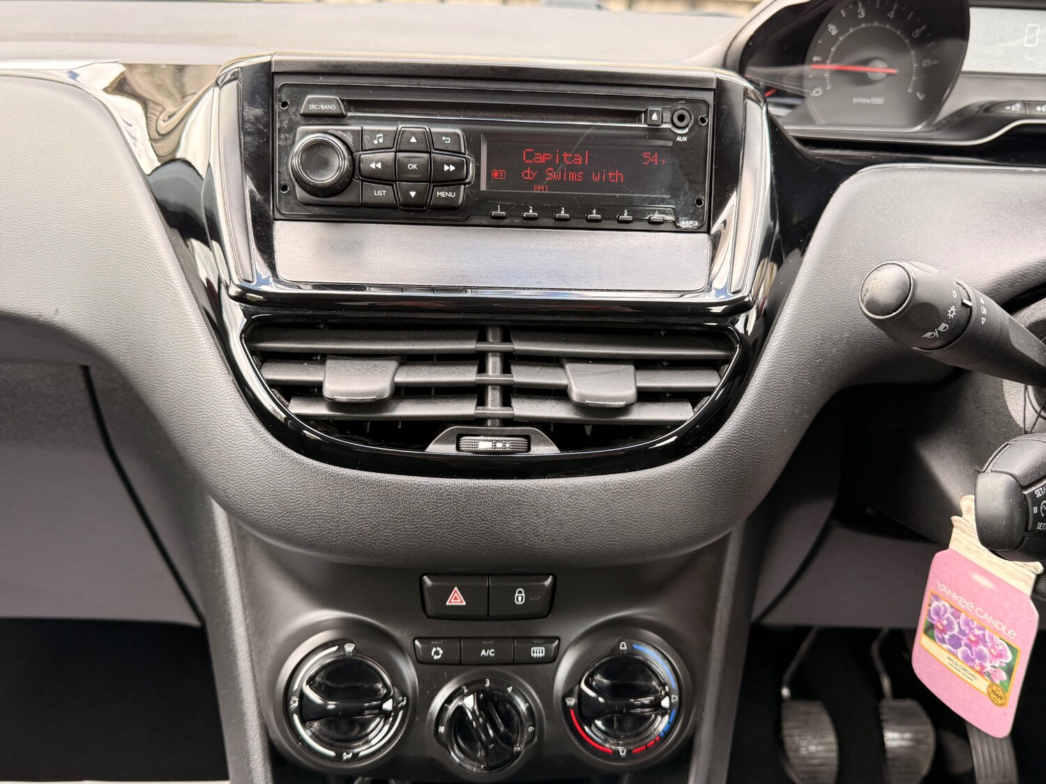 Used Peugeot 208 2015 for sale - 78213884: Photo 18