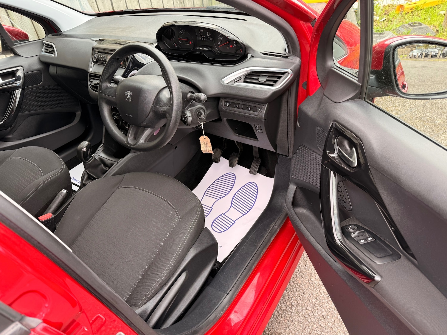 Used Peugeot 208 2015 for sale - 78213884: Photo 21