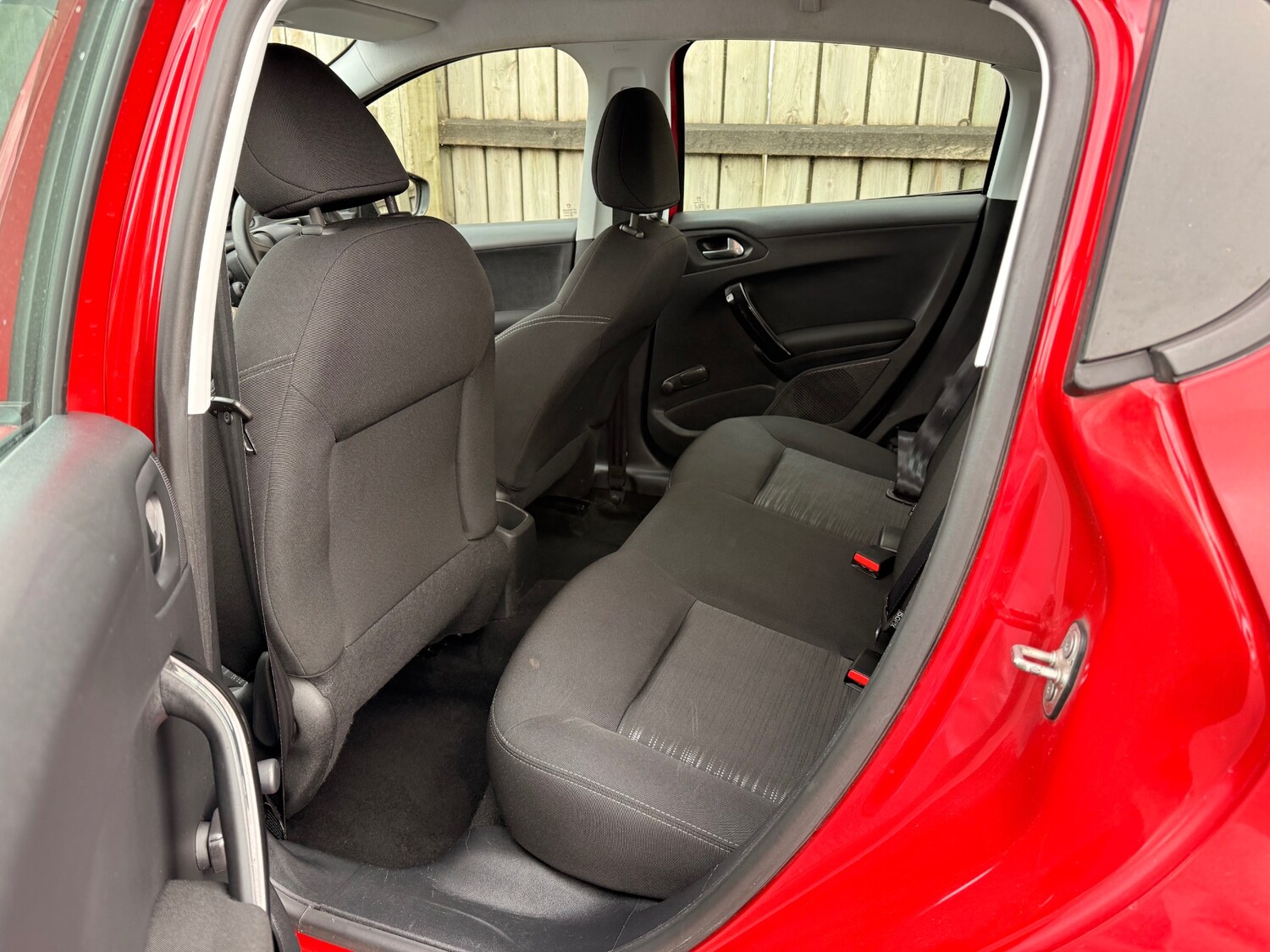 Used Peugeot 208 2015 for sale - 78213884: Photo 31