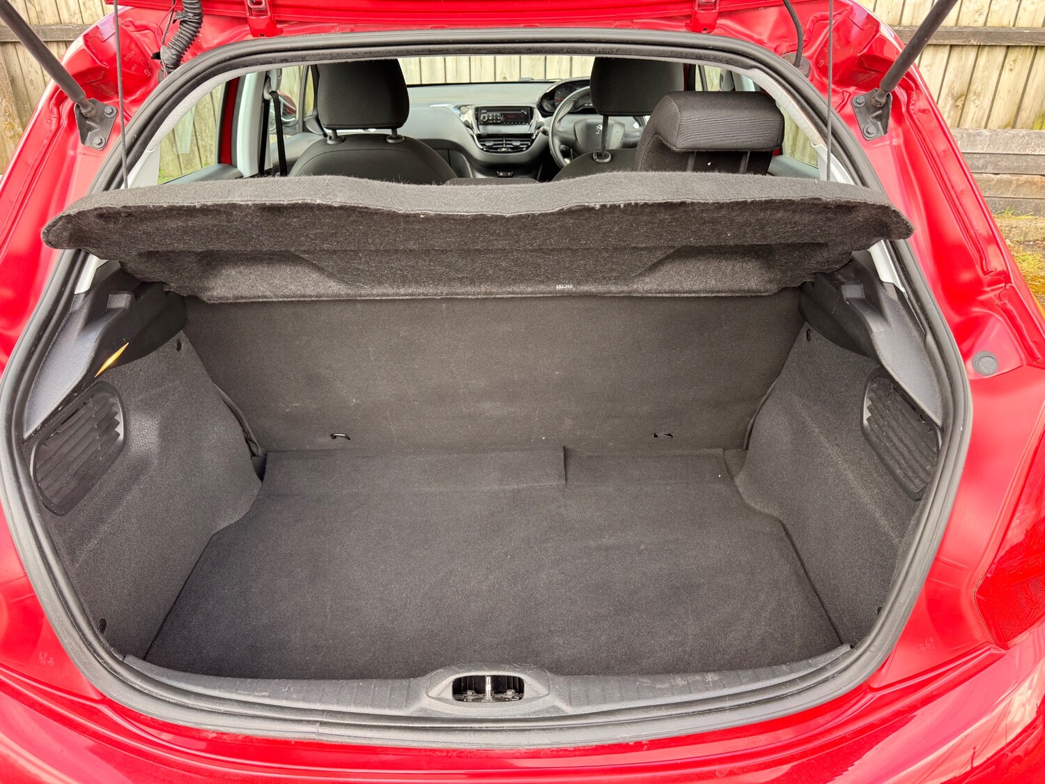 Used Peugeot 208 2015 for sale - 78213884: Photo 32