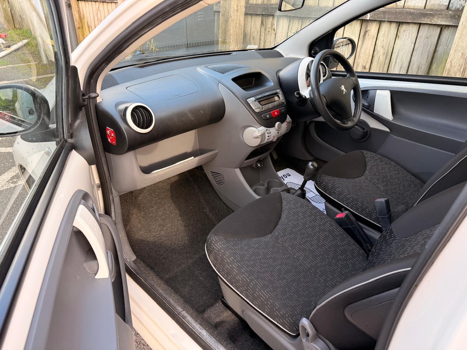 Used Peugeot 107 2011 for sale - 77891908: Photo 17