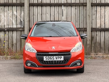Used Peugeot 208 2015 for sale - 79071516: Photo
