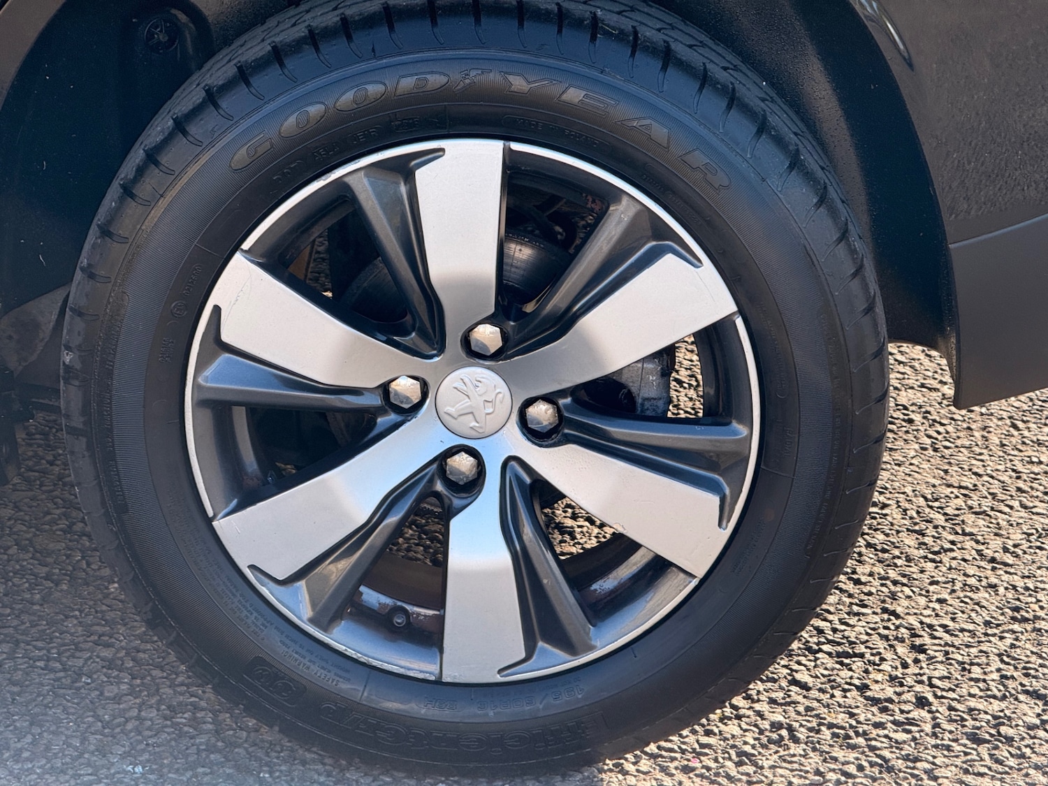 Used Peugeot 2008 2014 for sale - 78213876: Photo 28