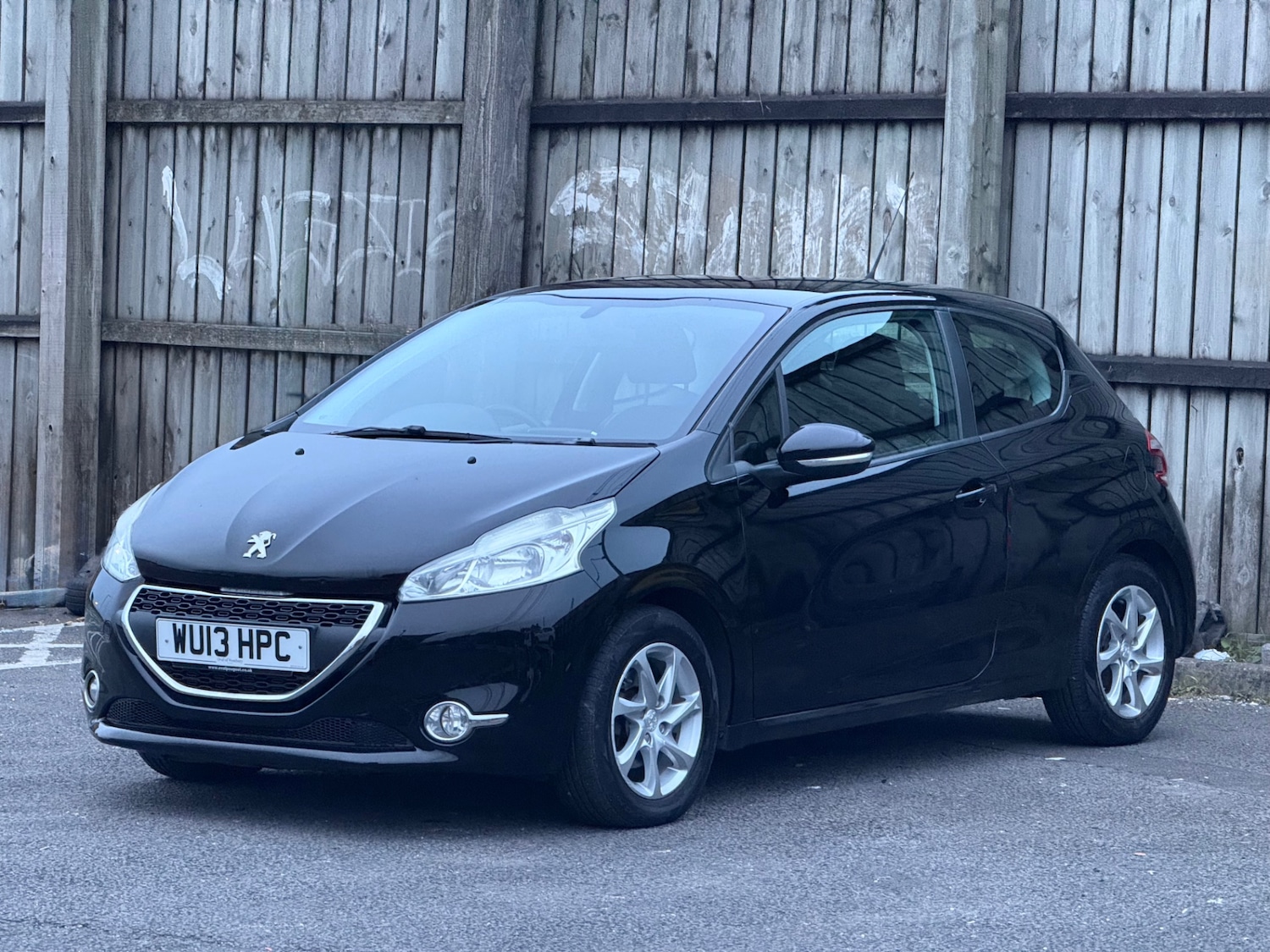 Used Peugeot 208 2013 for sale - 77991841: Photo 11