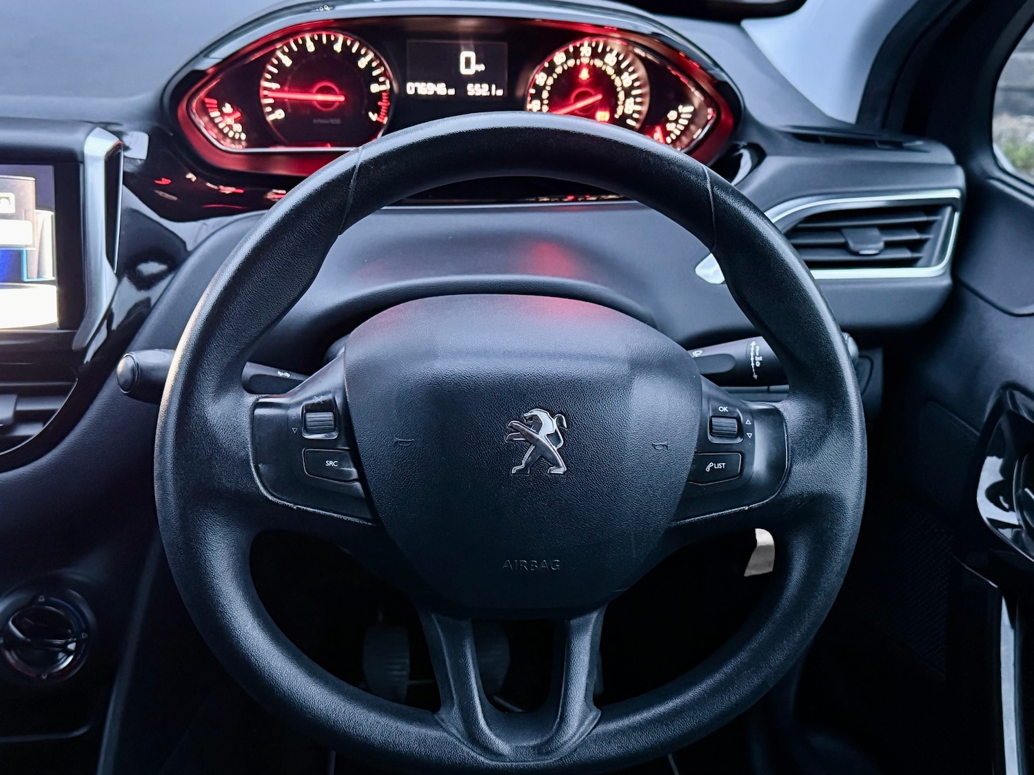 Used Peugeot 208 2013 for sale - 77991841: Photo 23