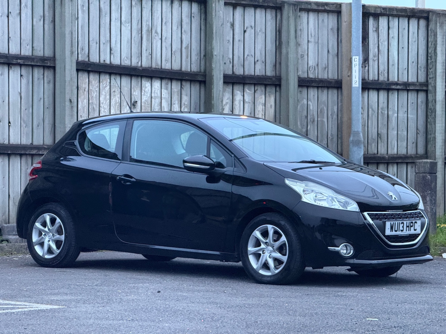 Used Peugeot 208 2013 for sale - 77991841: Photo 8