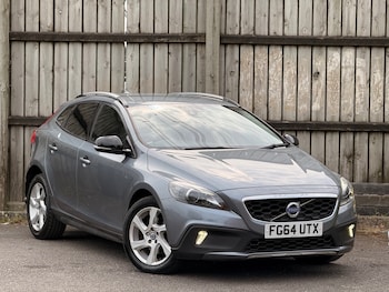 Used Volvo V40 2014 for sale - 78470402: Photo