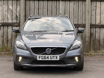Used Volvo V40 2014 for sale - 78470402: Photo