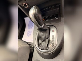 Used Volkswagen Touran 2012 for sale - 79819803: Photo