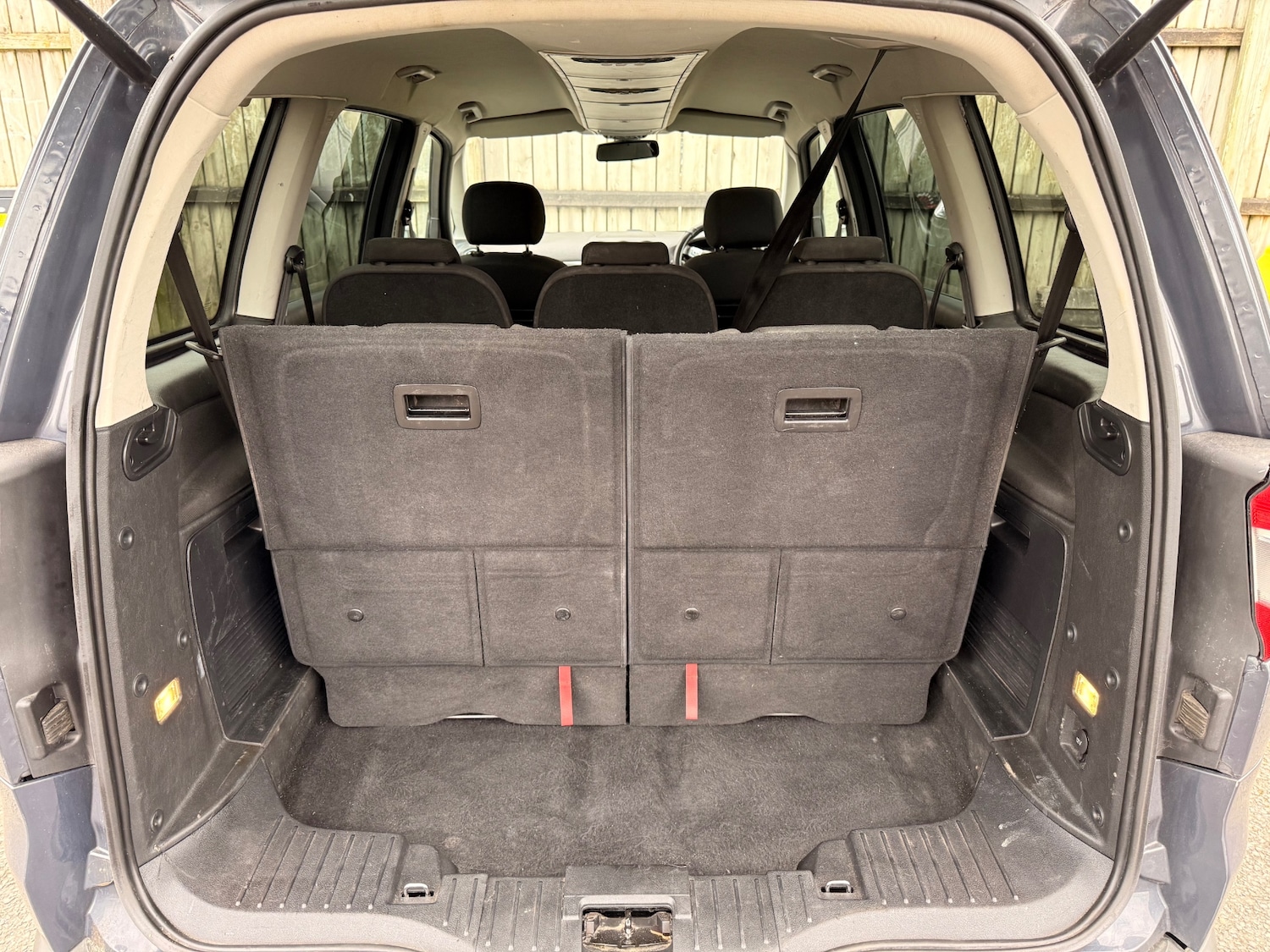 Used Ford Galaxy 2014 for sale - 78098969: Photo 26