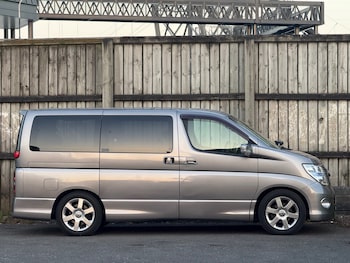 Used Nissan Elgrand undefined for sale - 78689058: Photo