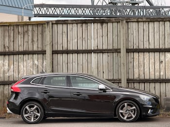 Used Volvo V40 2015 for sale - 78772893: Photo