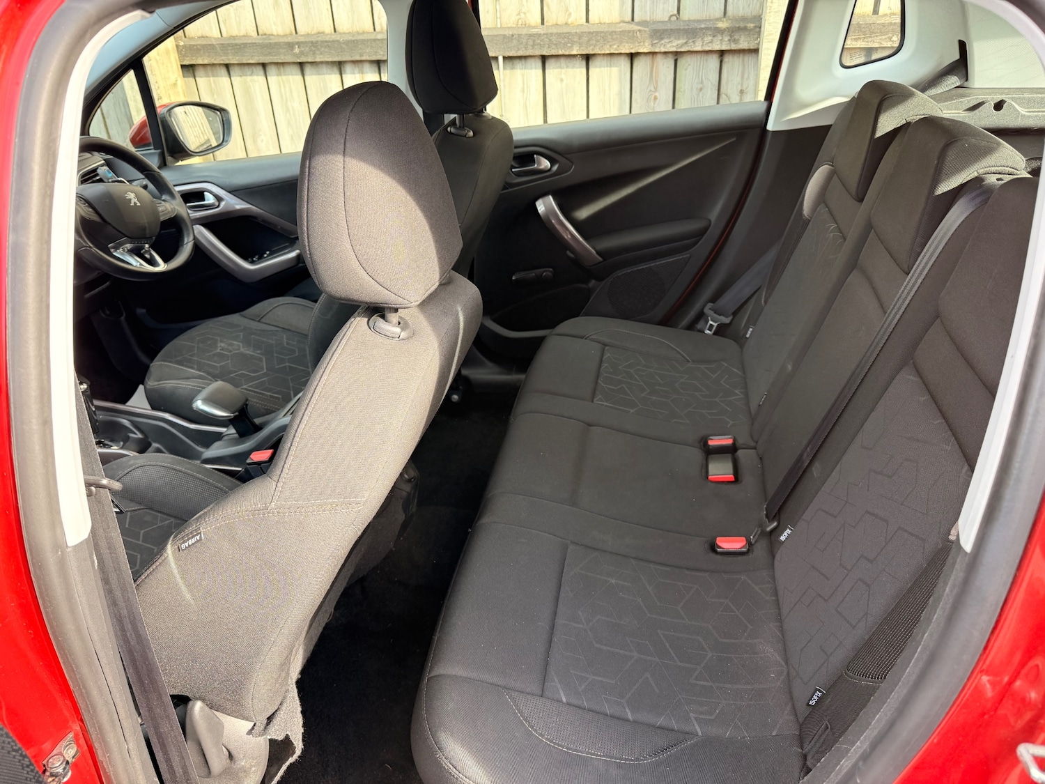 Used Peugeot 2008 2014 for sale - 78184428: Photo 28