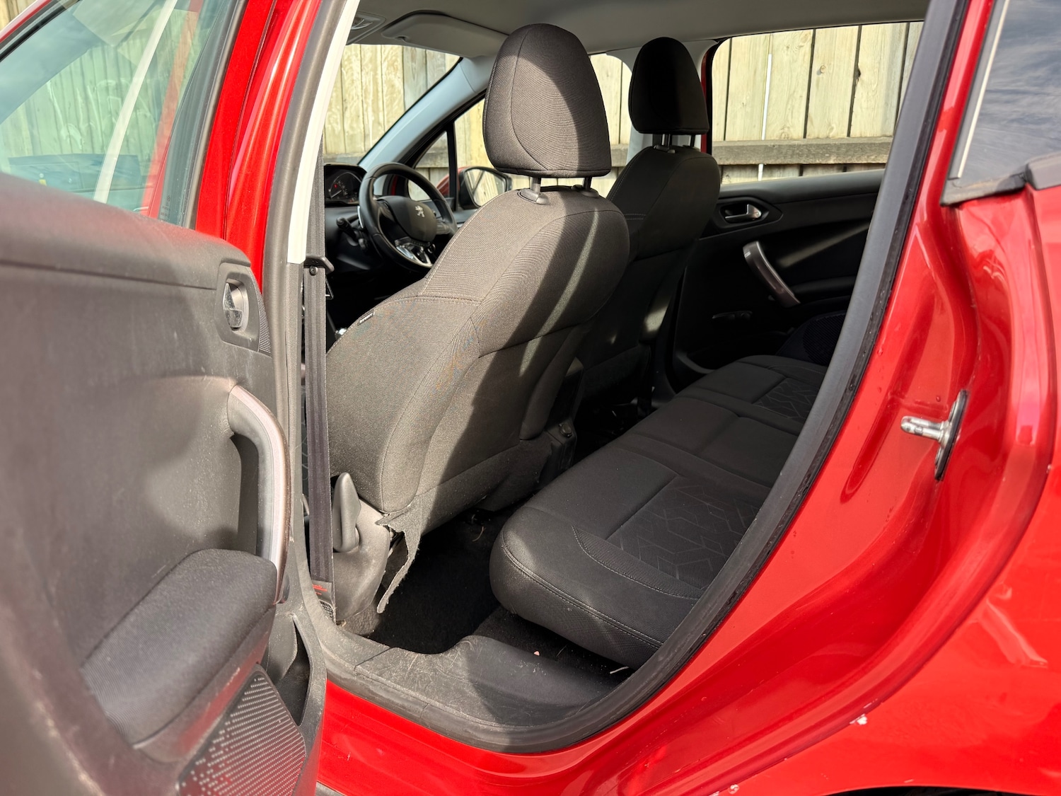 Used Peugeot 2008 2014 for sale - 78184428: Photo 29