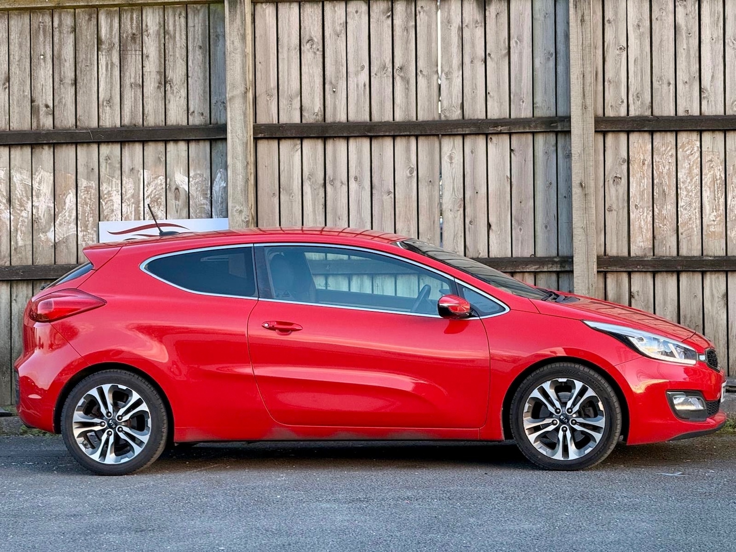 Used Kia Pro Ceed 2015 for sale - 77939277: Photo 2