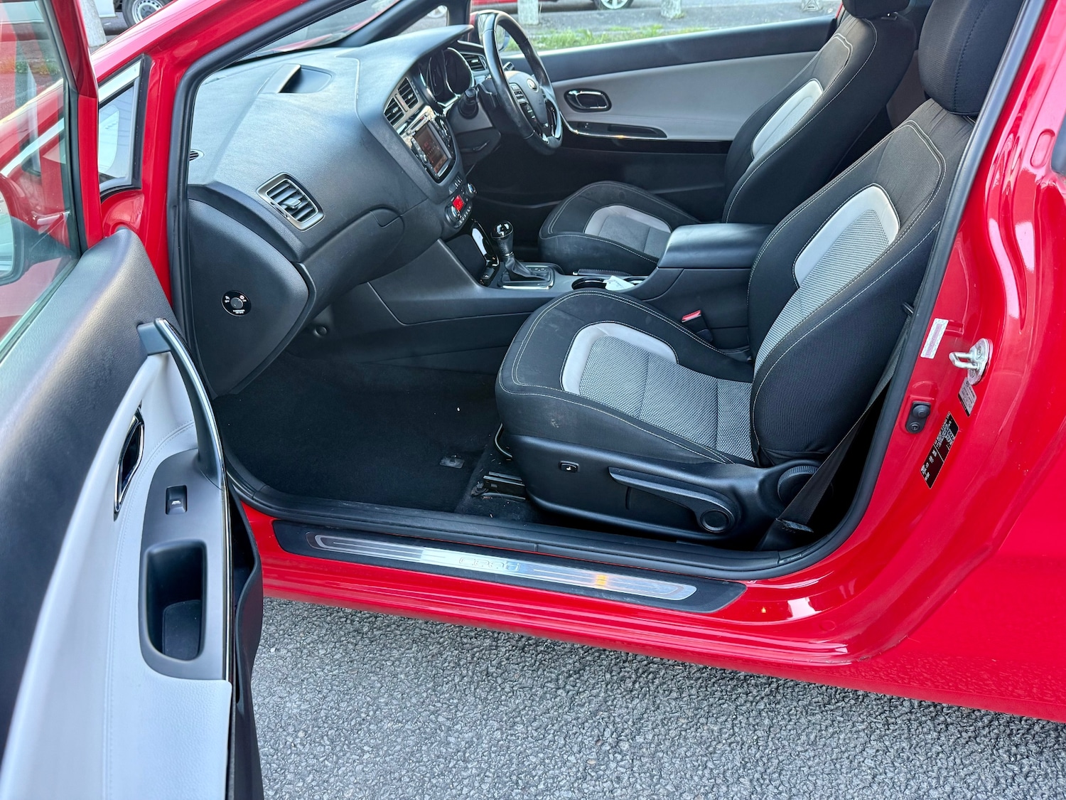 Used Kia Pro Ceed 2015 for sale - 77939277: Photo 20