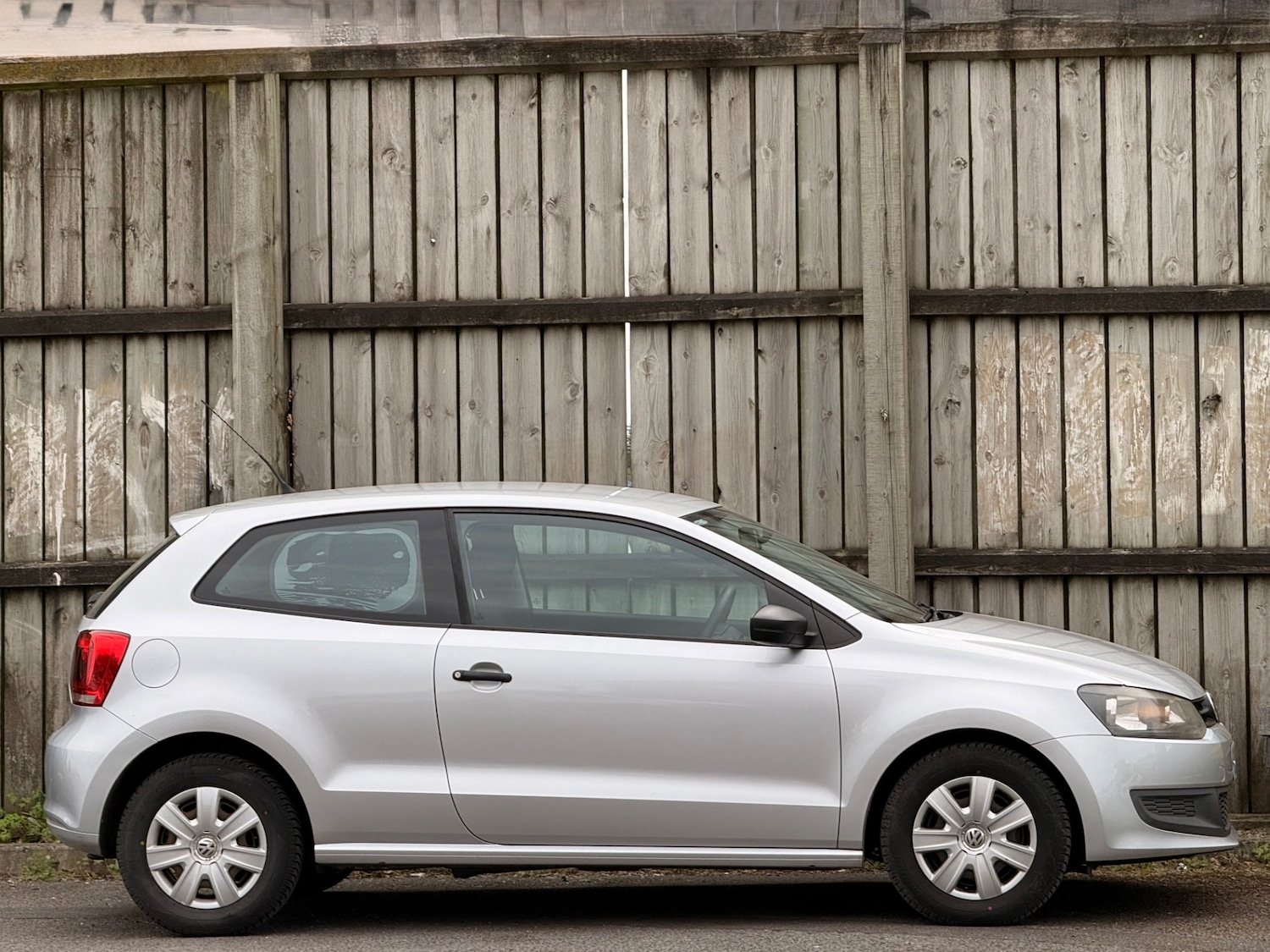 Used Volkswagen Polo 2011 for sale - 78180010: Photo 2