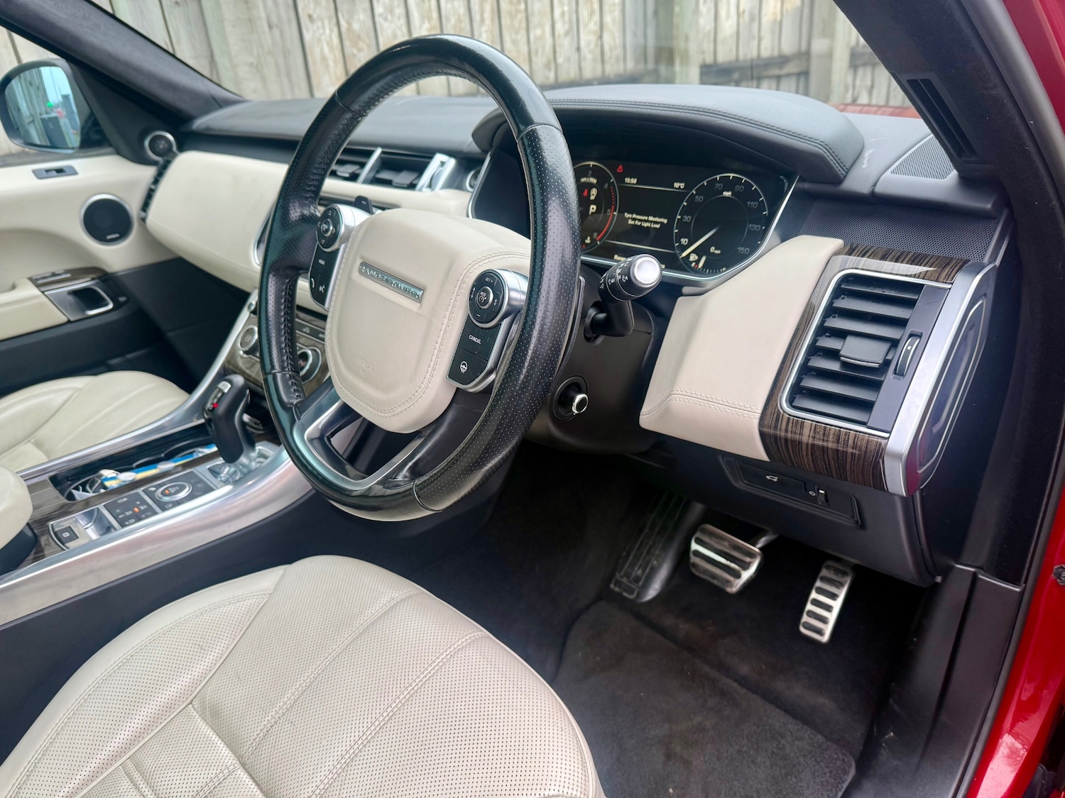 Used Land Rover Range Rover Sport 2015 for sale - 77798644: Photo 21