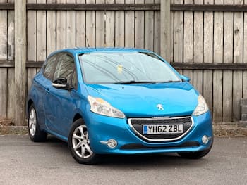 Used Peugeot 208 2012 for sale - 79830420: Photo