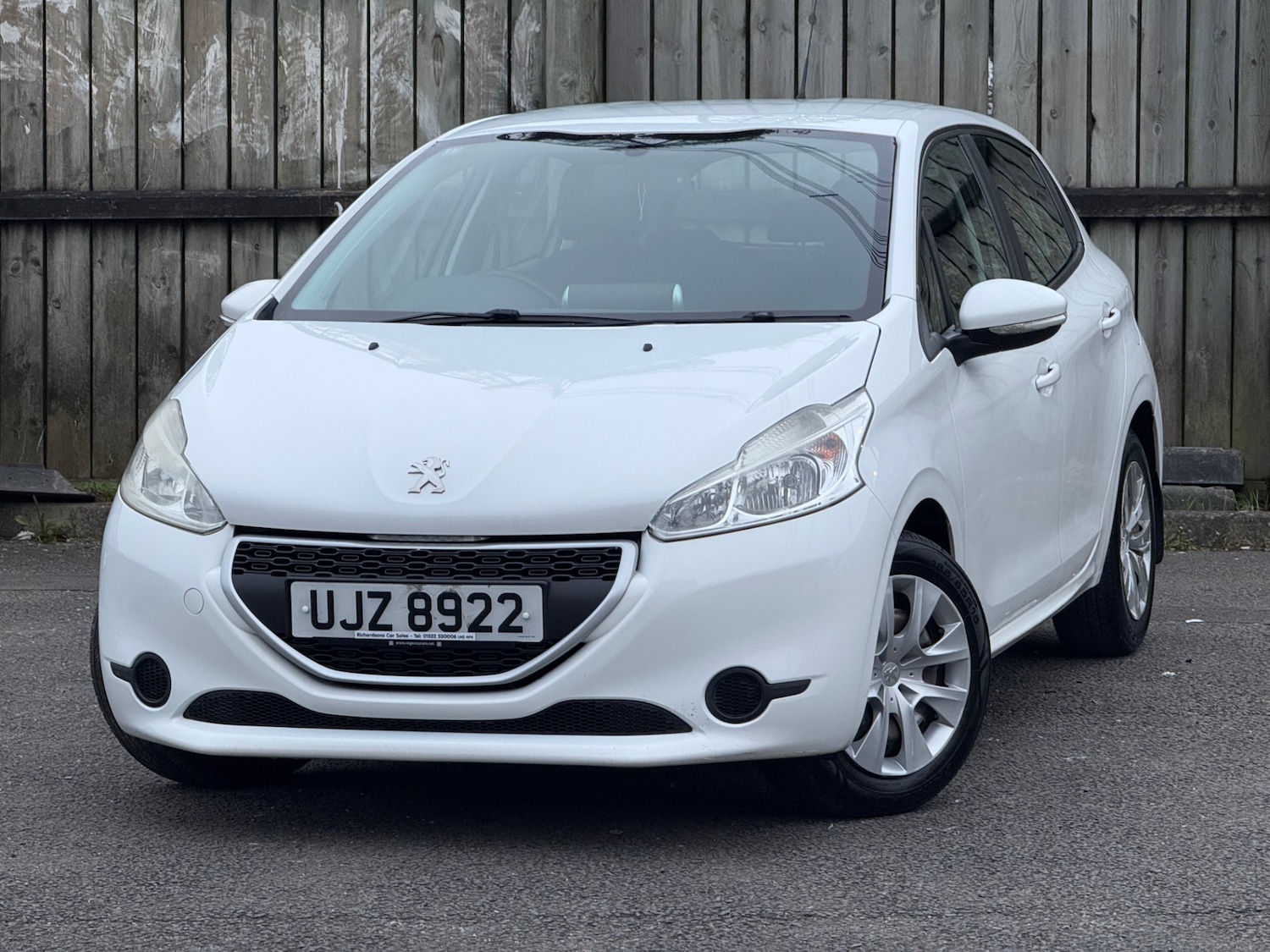 Used Peugeot 208 2013 for sale - 77991889: Photo 12