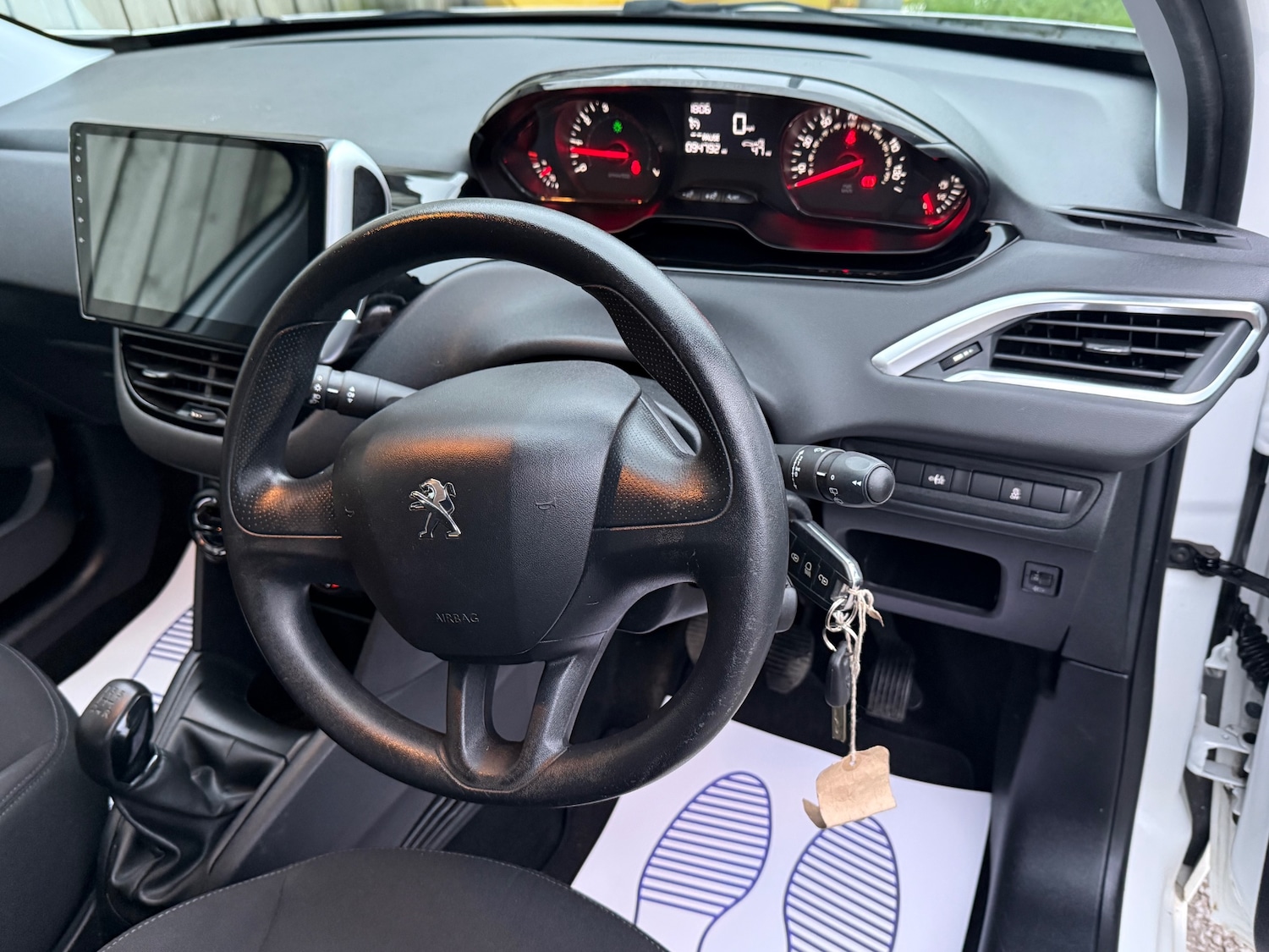 Used Peugeot 208 2013 for sale - 77991889: Photo 23