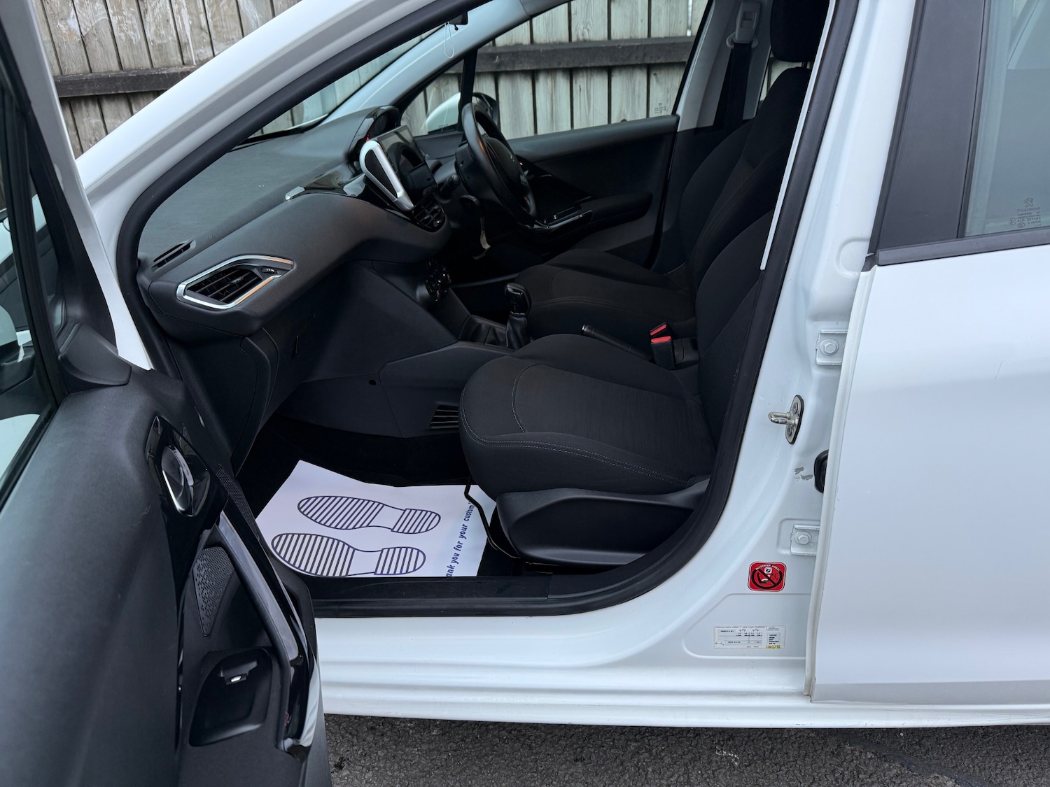 Used Peugeot 208 2013 for sale - 77991889: Photo 27