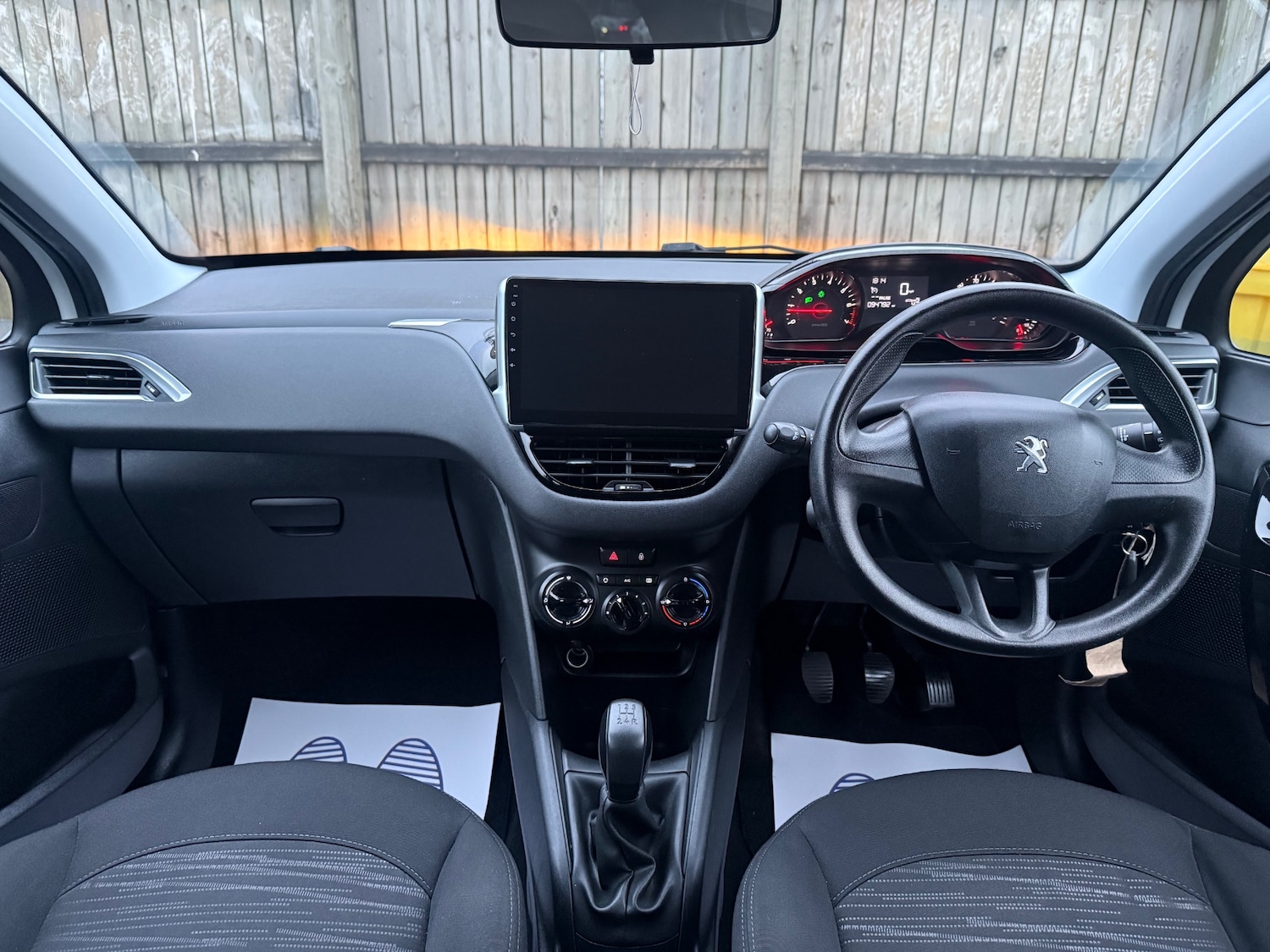 Used Peugeot 208 2013 for sale - 77991889: Photo 32