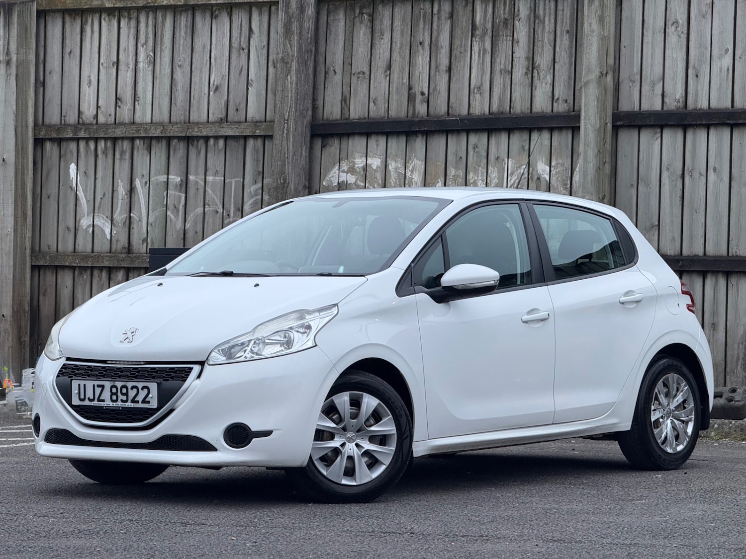 Used Peugeot 208 2013 for sale - 77991889: Photo 4