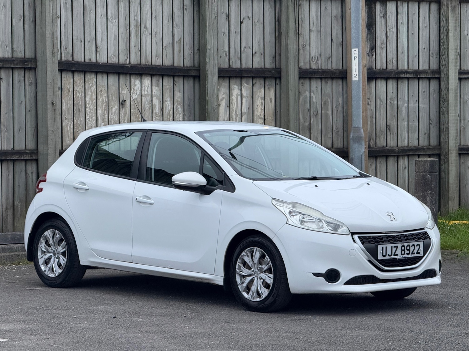 Used Peugeot 208 2013 for sale - 77991889: Photo 8