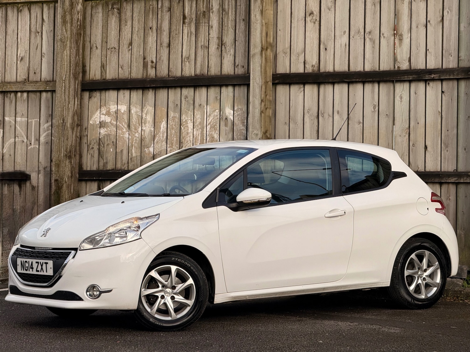 Used Peugeot 208 2014 for sale - 78125471: Photo 10
