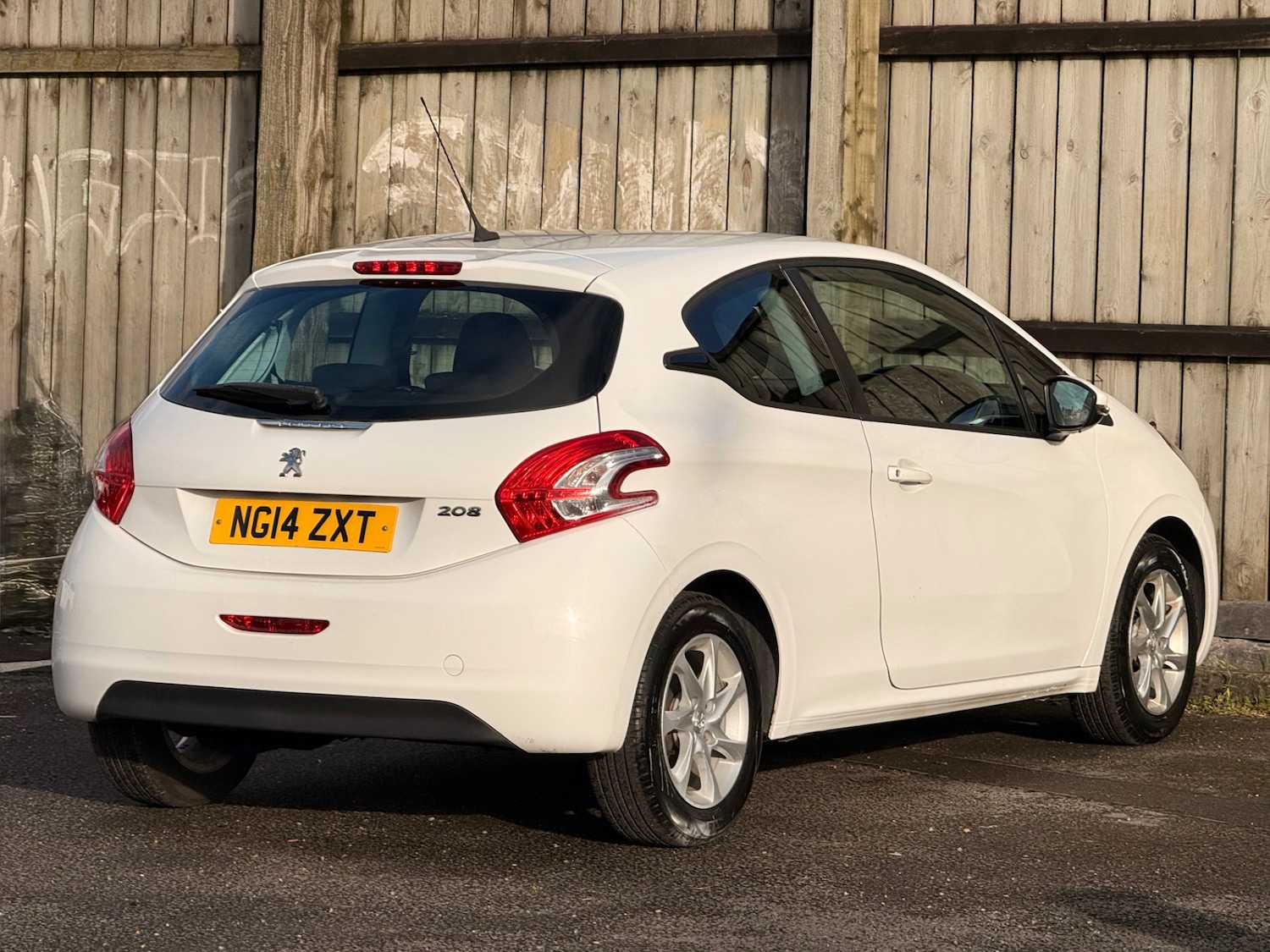 Used Peugeot 208 2014 for sale - 78125471: Photo 11