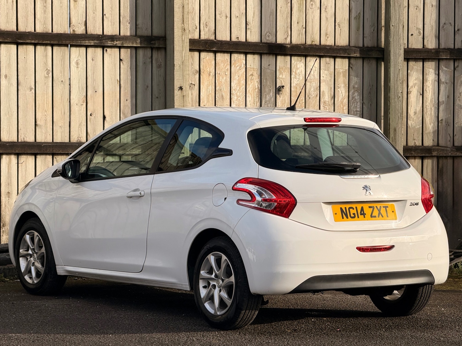 Used Peugeot 208 2014 for sale - 78125471: Photo 13