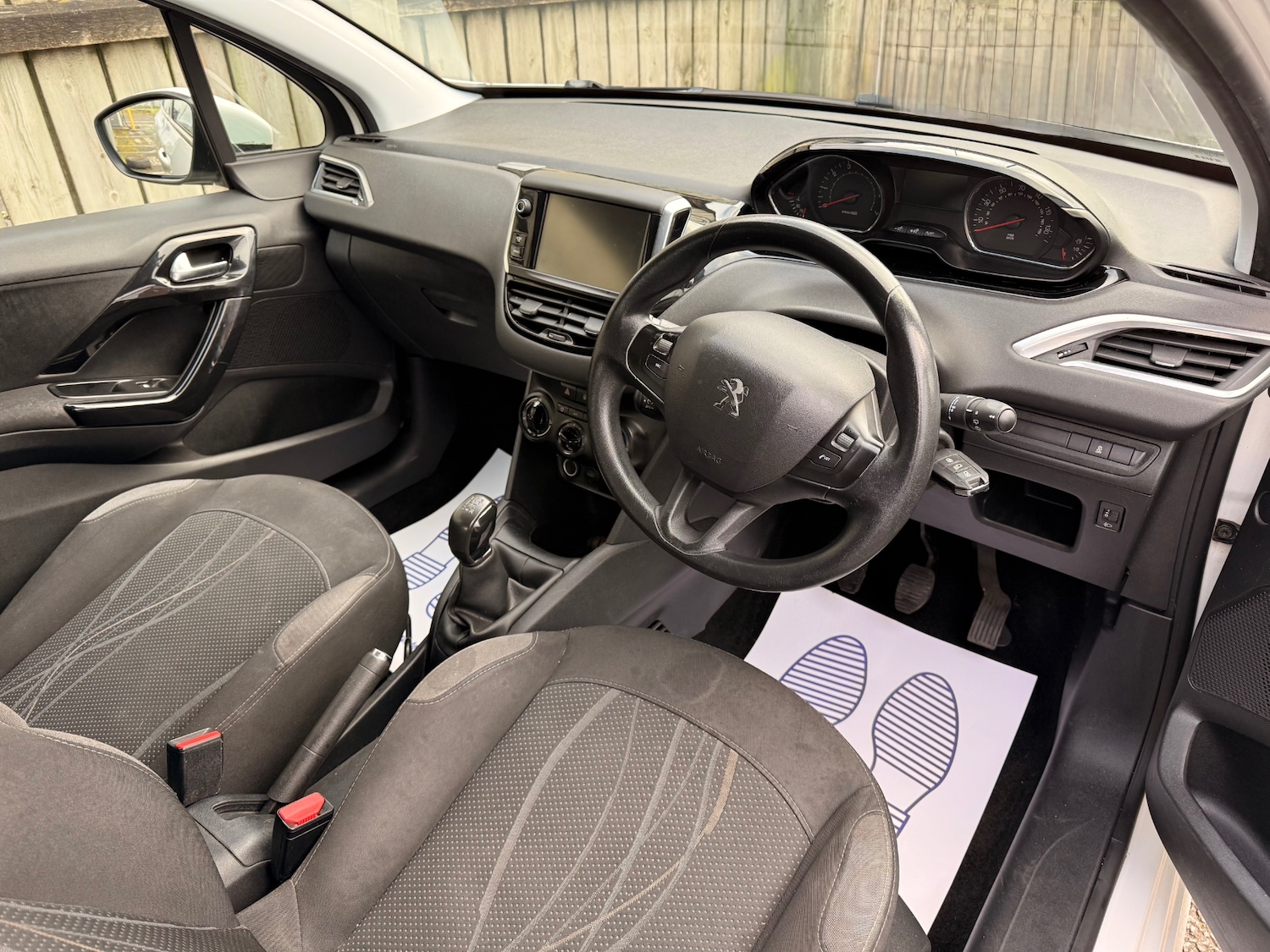 Used Peugeot 208 2014 for sale - 78125471: Photo 15