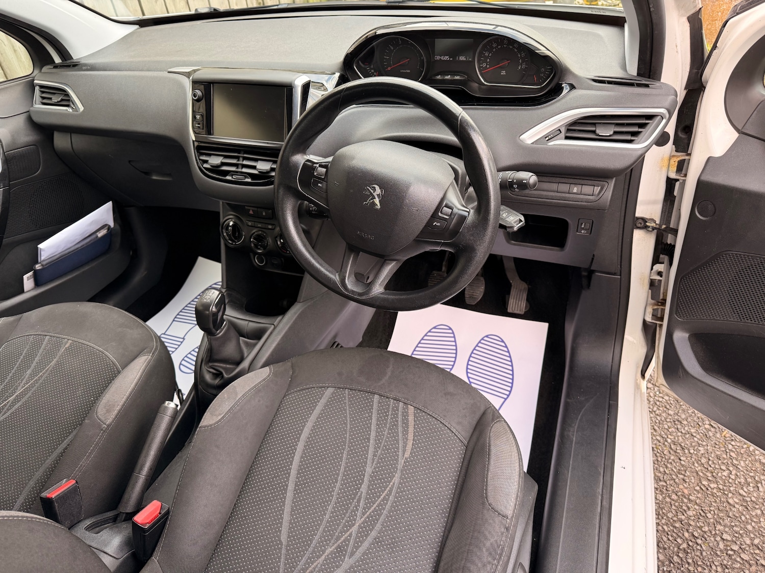 Used Peugeot 208 2014 for sale - 78125471: Photo 16