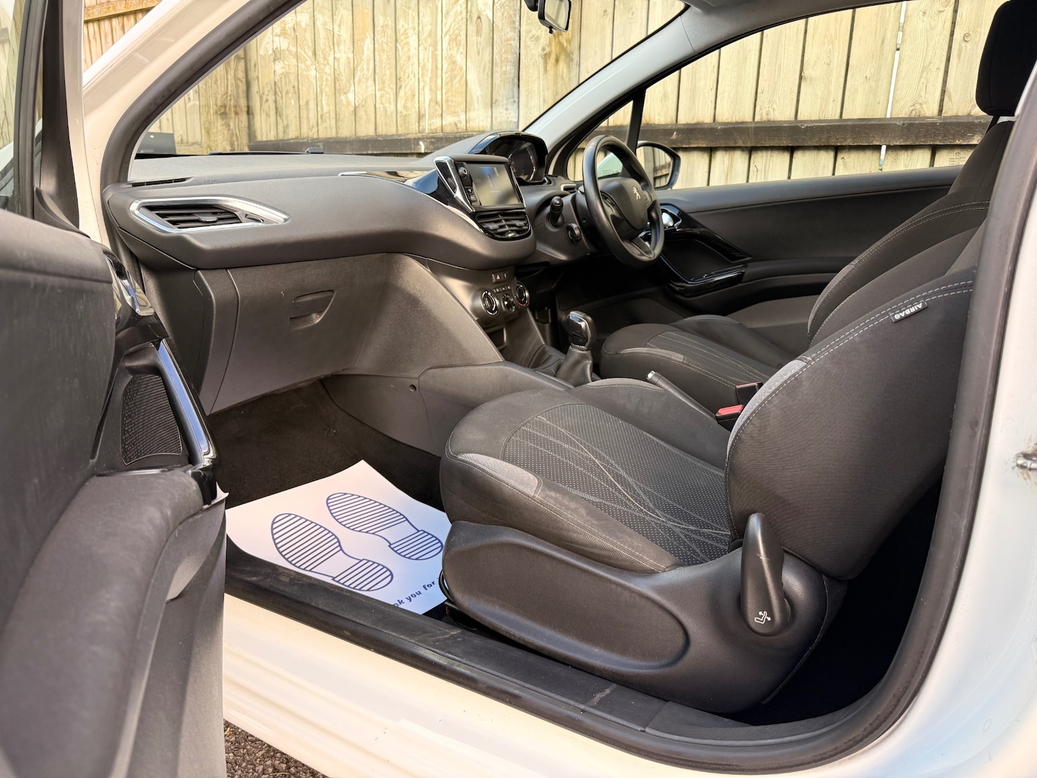 Used Peugeot 208 2014 for sale - 78125471: Photo 18