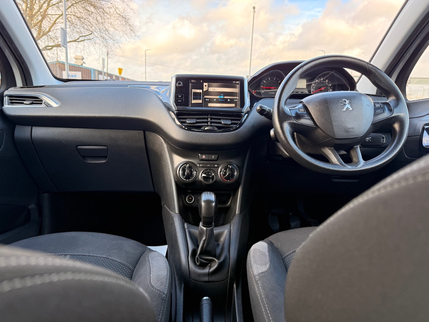 Used Peugeot 208 2014 for sale - 78125471: Photo 21